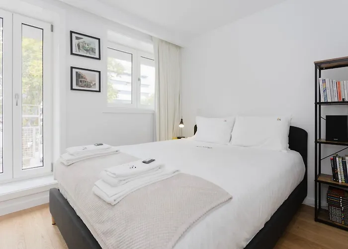 펜션 Liiiving In Matosinhos- Colorwave Terrace House 마토지뉴스